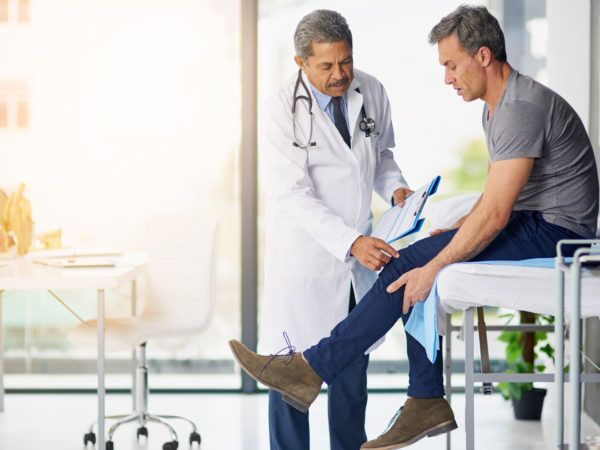 Persistent knee pain and robotic knee replacement